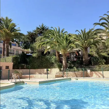 Beautiful - Swimming Pool - 4 People דירה *